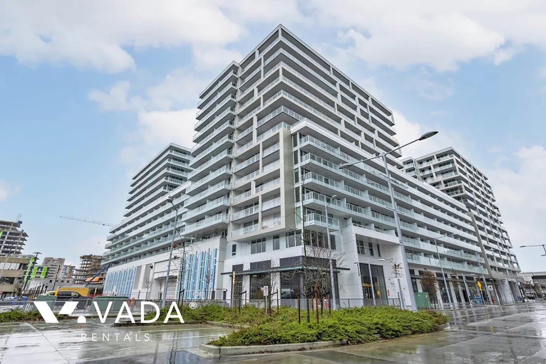 Building - Paramount 2 in Richmond, BC at 6328 No. 3 Road
