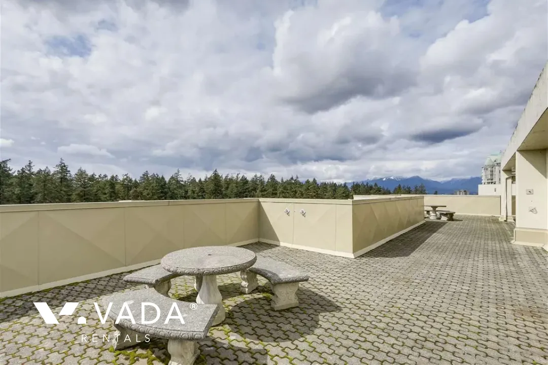 Building - Times Square in Burnaby, BC at 4105 Maywood Street