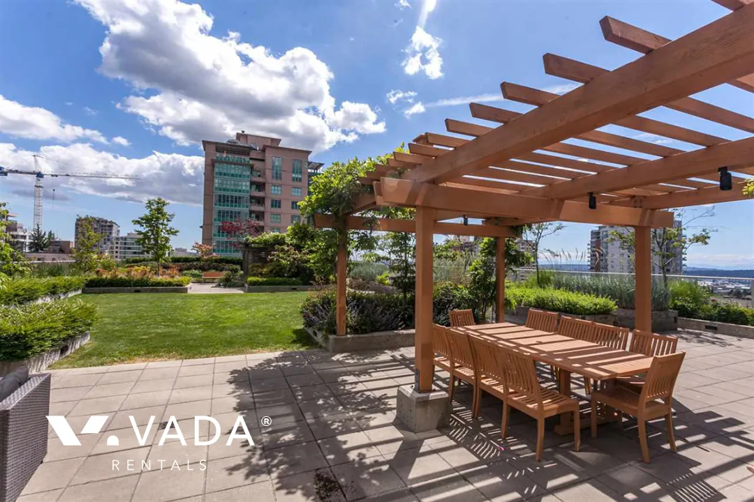 Building - Local On Lonsdale in North Vancouver, BC at 135 17th Street West