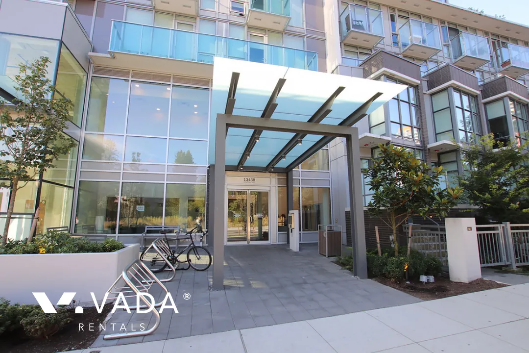 Building - Prime on the Plaza in Surrey, BC at 13438 Central Avenue