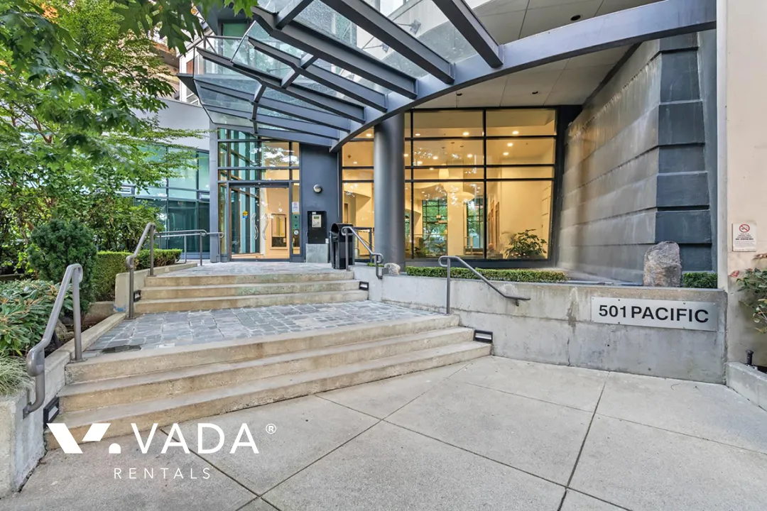 Building - The 501 in Vancouver, BC at 501 Pacific Street