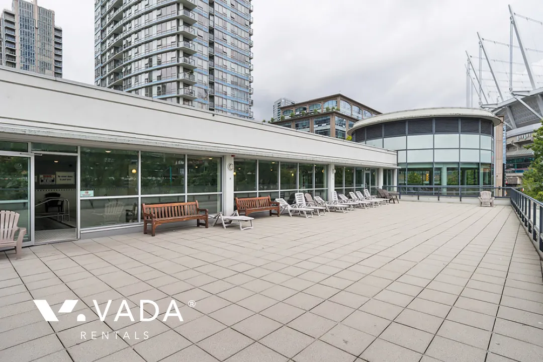 Building - The Max in Vancouver, BC at 928 Beatty Street