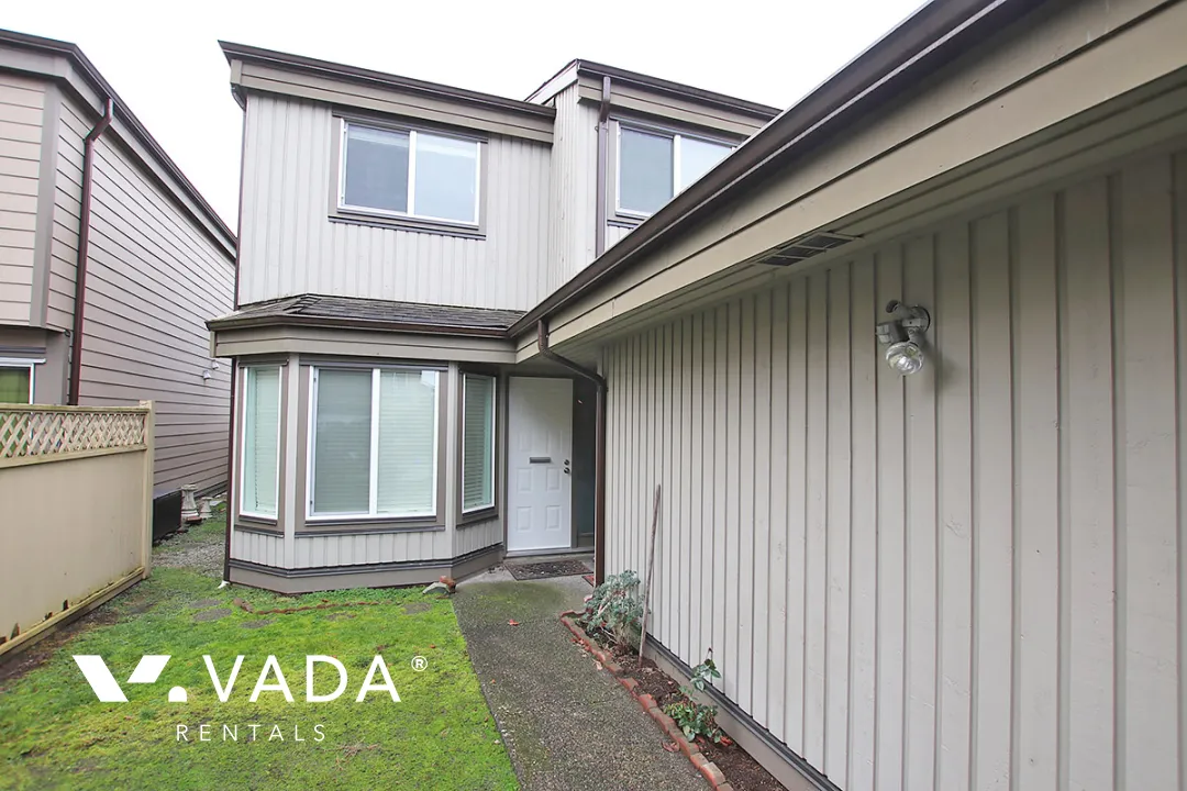 Building - New Horizons West in Richmond, BC at 9880 Parsons Road