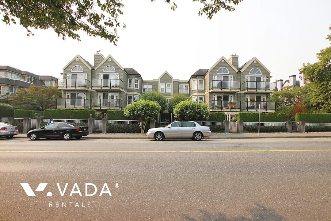 Building - Woodford Place in Vancouver, BC at 876 West 16th Avenue
