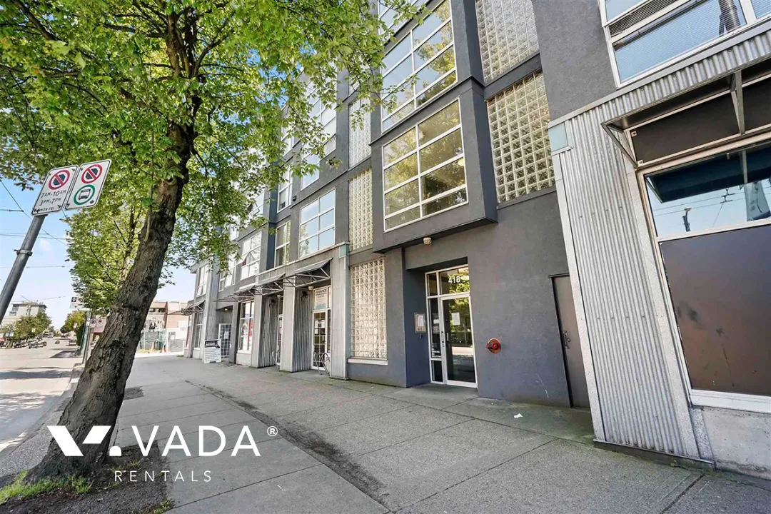 Building - Broadway Crest in Vancouver, BC at 418 East Broadway