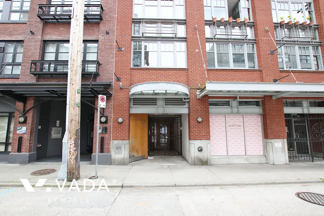 Building - The Crandall Building in Vancouver, BC at 1072 Hamilton Street