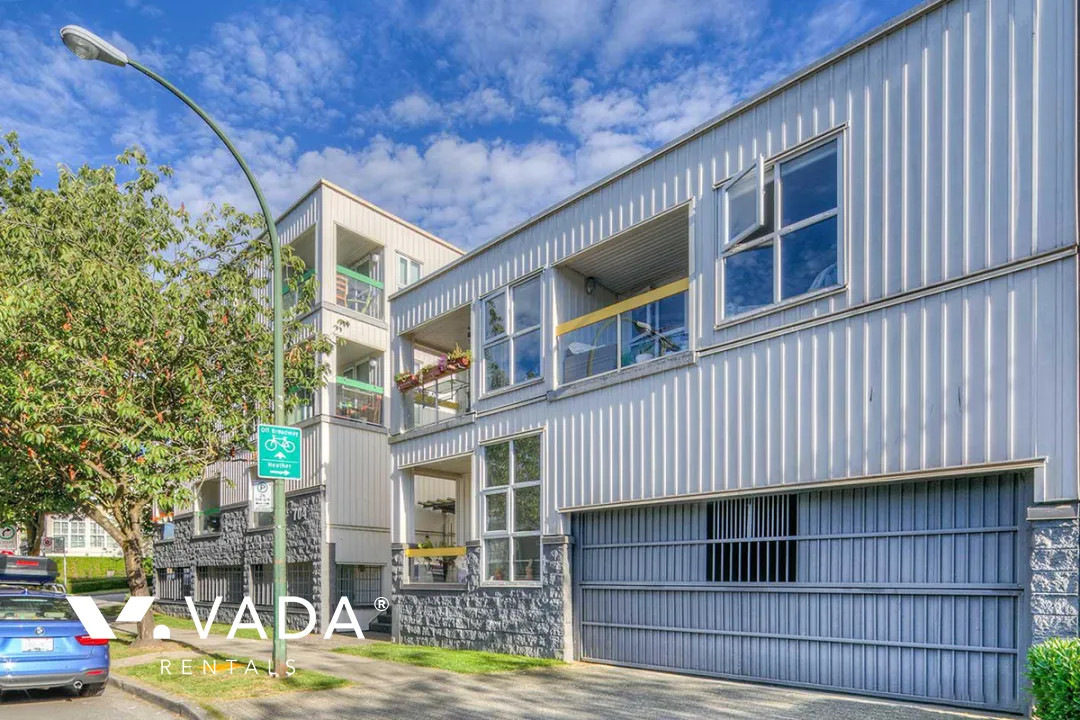 Building - Heather Park in Vancouver, BC at 704 West 7th Avenue