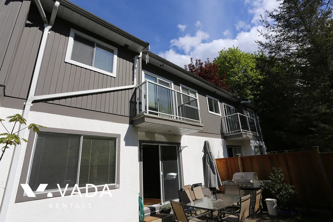Building - Highland Glen Estates in Squamish, BC at Mamquam Road