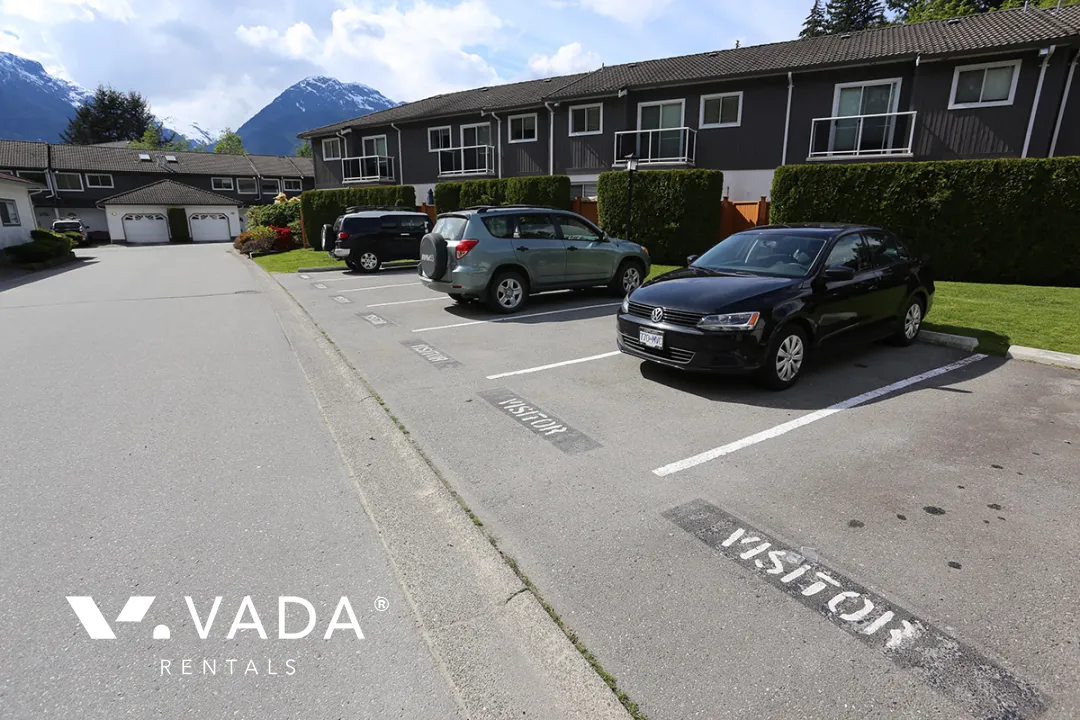 Building - Highland Glen Estates in Squamish, BC at Mamquam Road