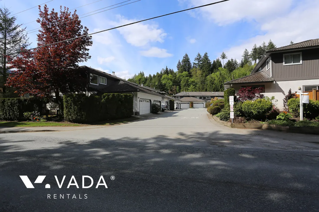 Building - Highland Glen Estates in Squamish, BC at Mamquam Road