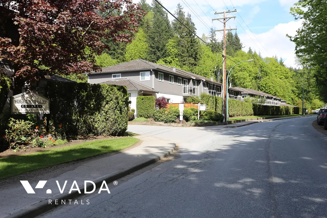 Building - Highland Glen Estates in Squamish, BC at Mamquam Road