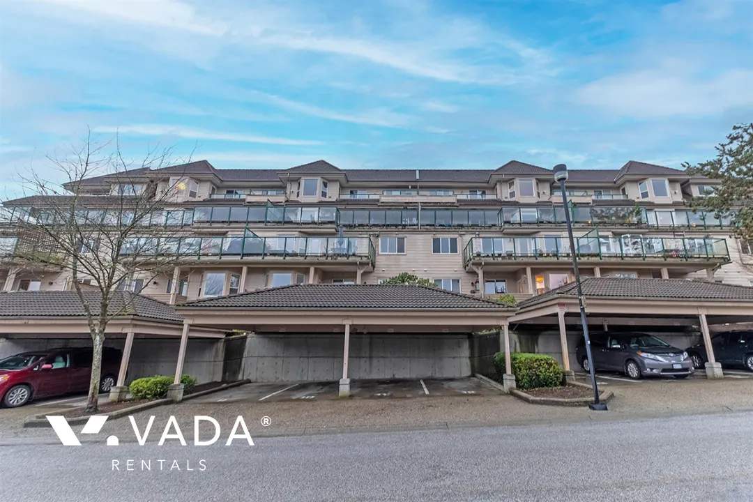 Building - Seafront Villa in Port Moody, BC at 121 Shoreline Circle