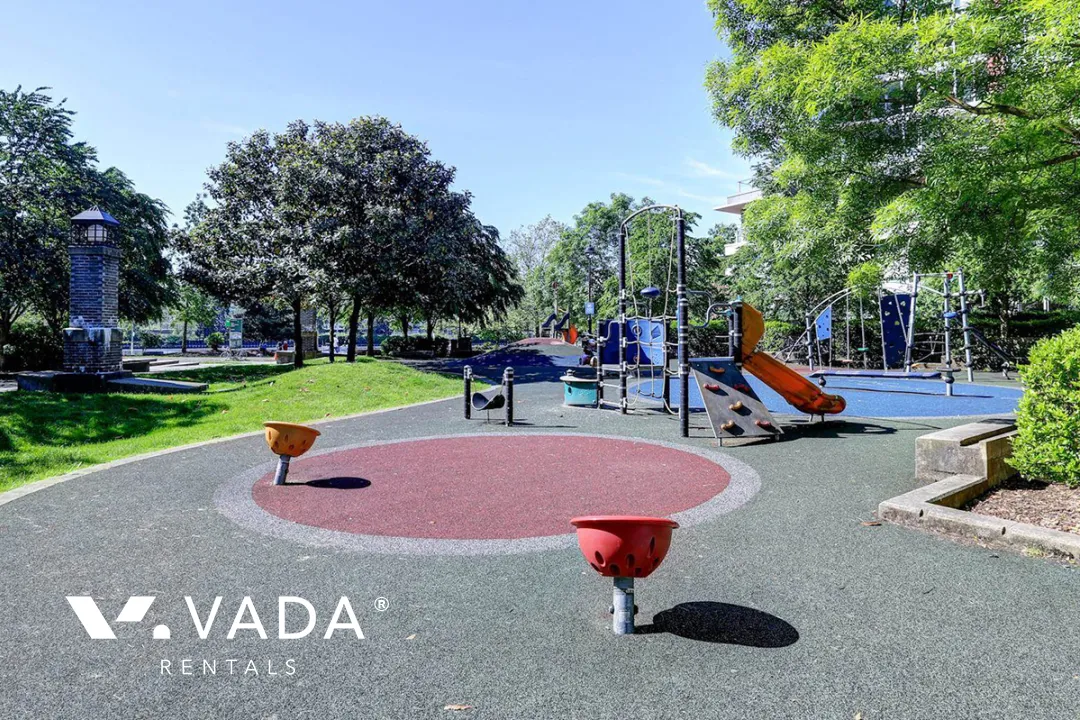 Building - Coopers Pointe in Vancouver, BC at 980 Cooperage Way