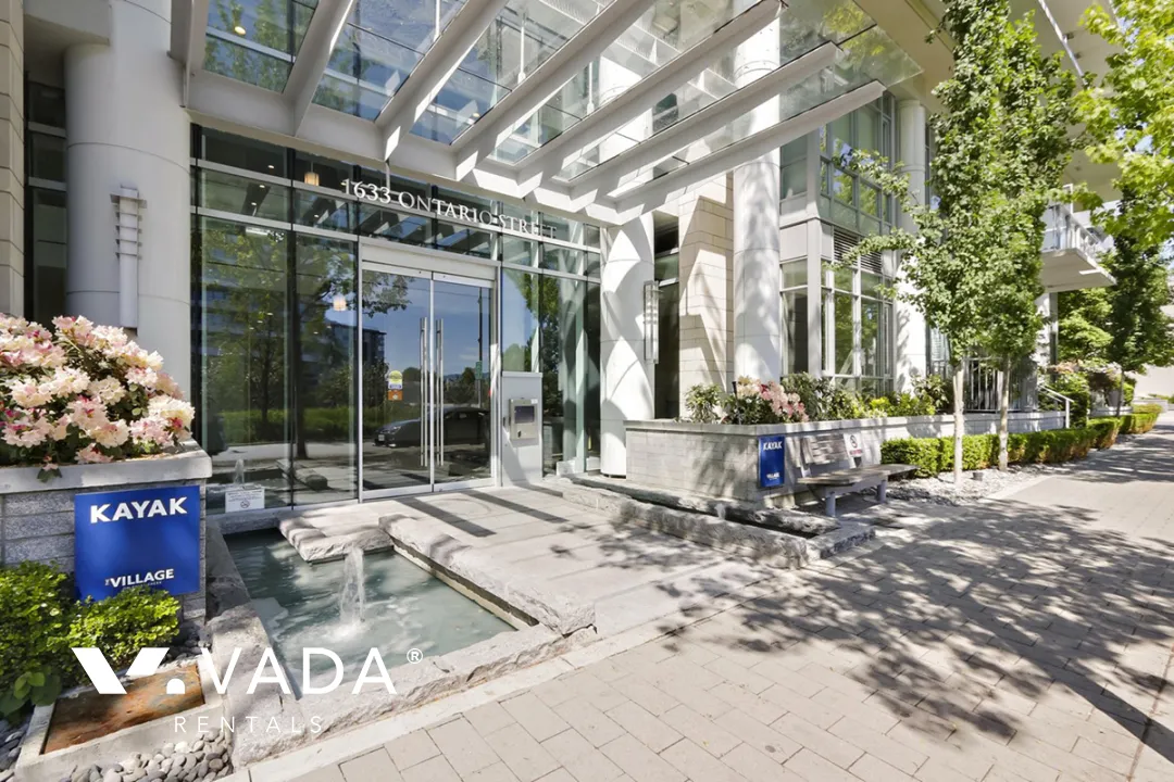 Building - Kayak in Vancouver, BC at 1633 Ontario Street