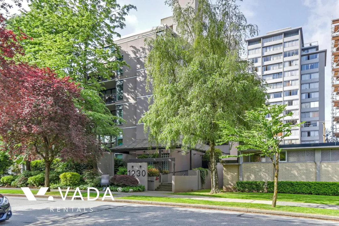 Building - La Mirage in Vancouver, BC at 1230 Comox Street