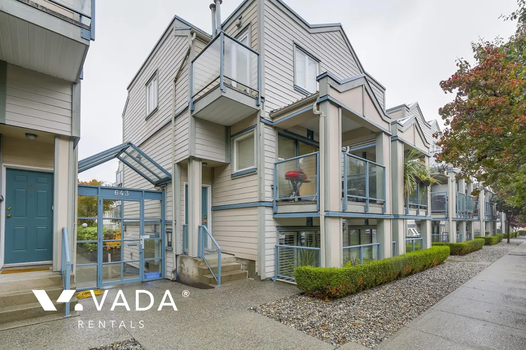 Building - Courtyards in Vancouver, BC at 629 West 7th Avenue