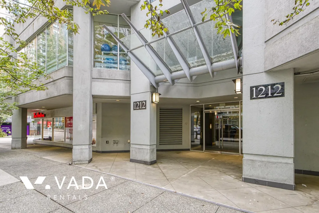Building - 1212 Howe in Vancouver, BC at 1212 Howe Street