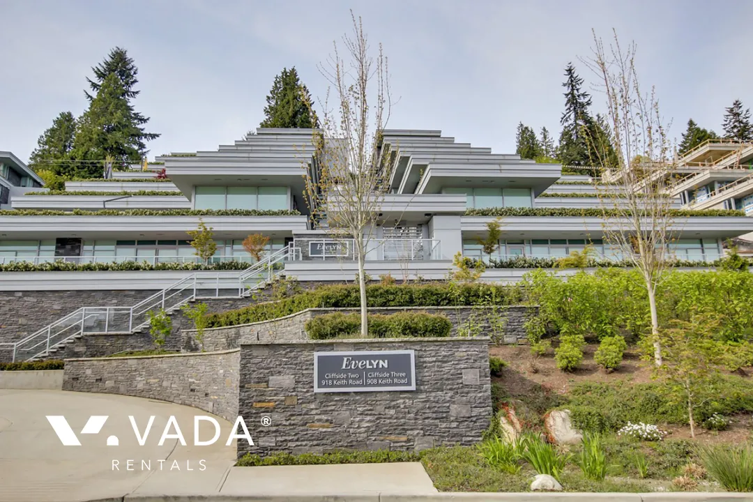 Building - Evelyn in West Vancouver, BC at 988 Keith Road