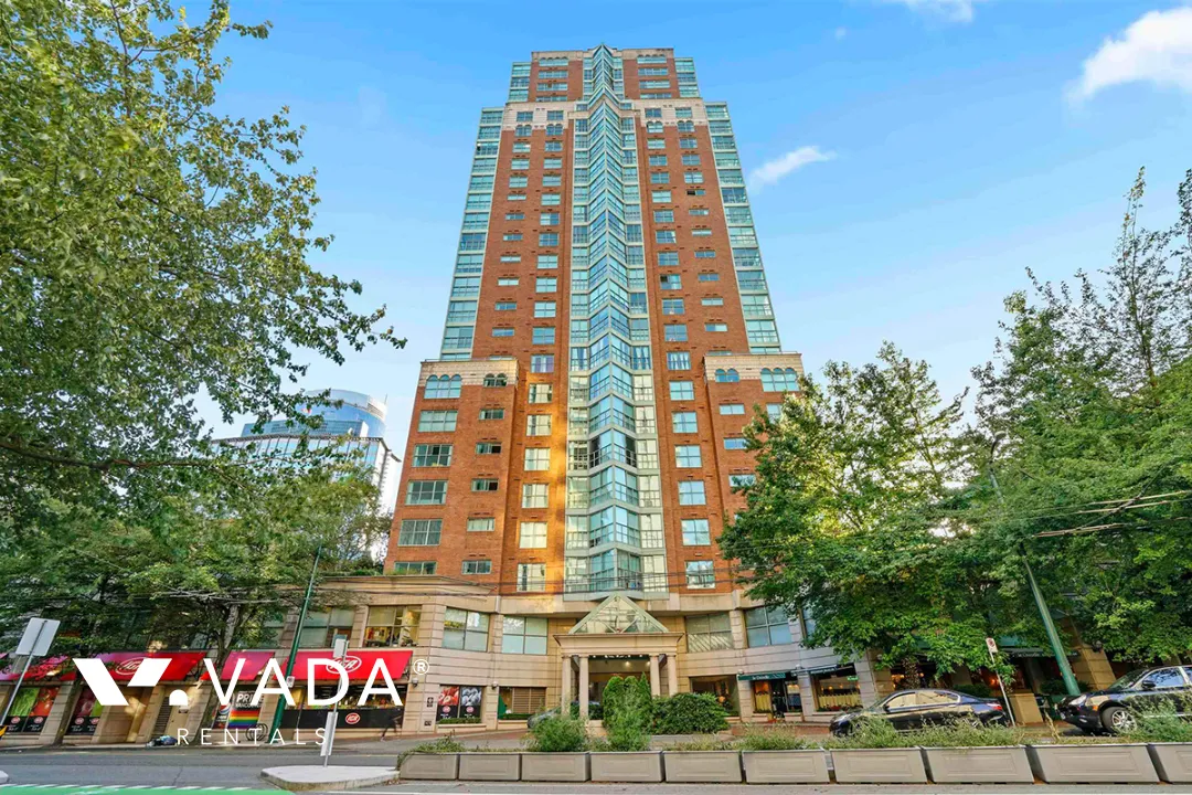 Building - Vancouver Tower in Vancouver, BC at 909 Burrard Street