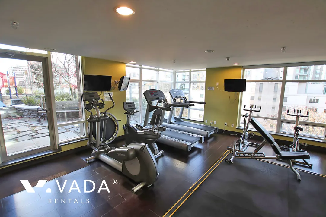 Building - Vita in Vancouver, BC at 565 Smithe Street