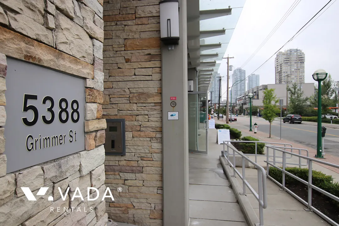 Building - Phoenix in Burnaby, BC at 5388 Grimmer Street