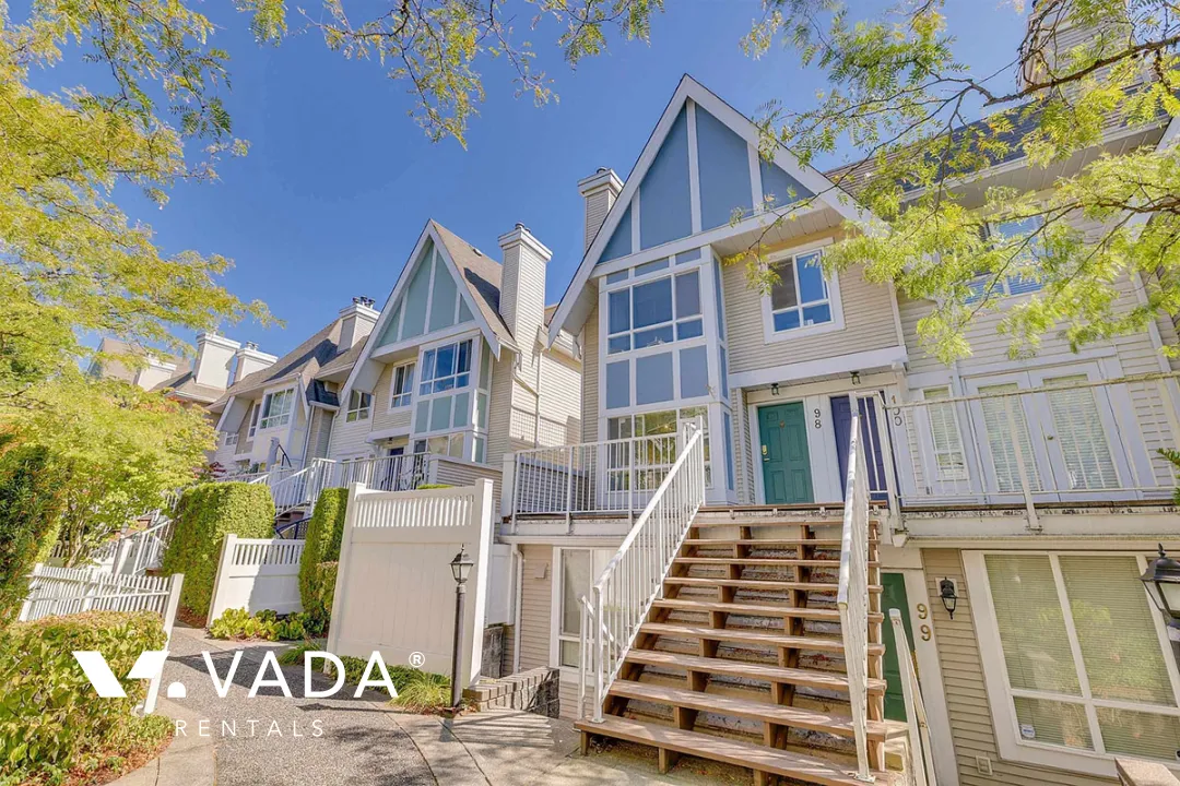 Building - Tudor Grove in Burnaby, BC at 6588 Southoaks Crescent