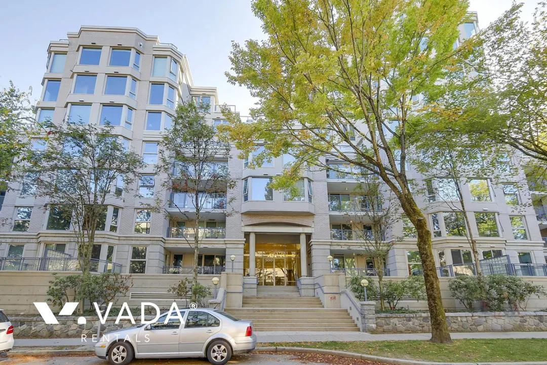 Building - Cambridge Court in Vancouver, BC at 500 West 10th Avenue