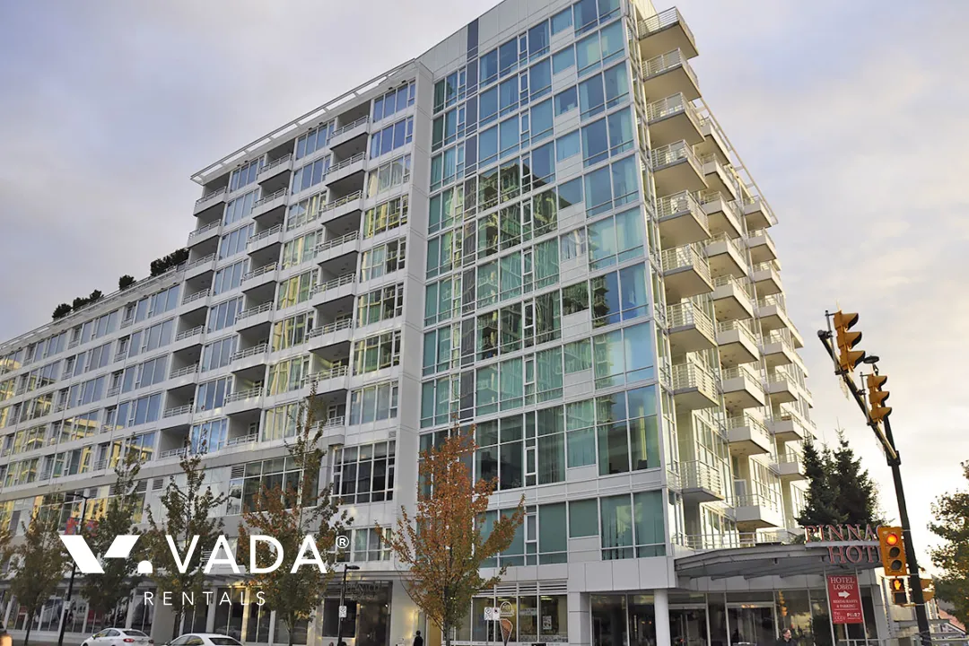 Building - Pinnacle Residences at The Pier in North Vancouver, BC at 133 East Esplanade