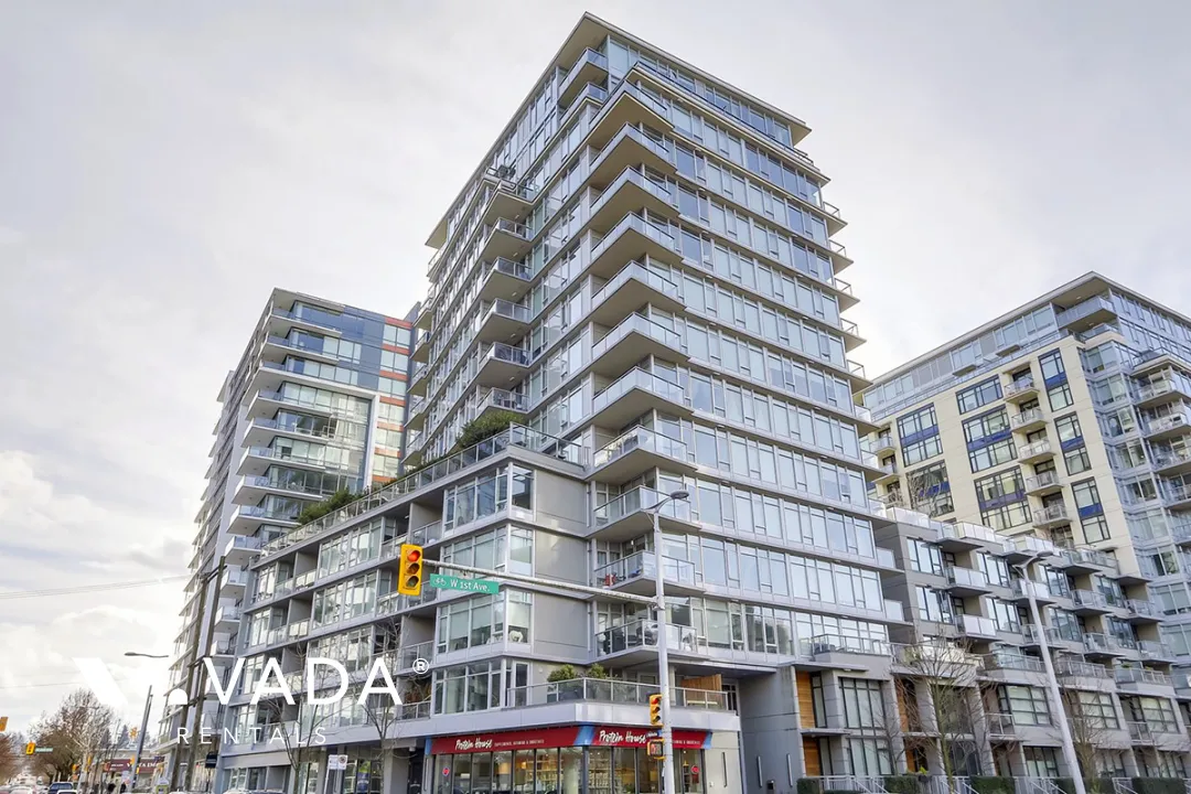 Building - Wall Centre False Creek in Vancouver, BC at 108 West 1st Avenue