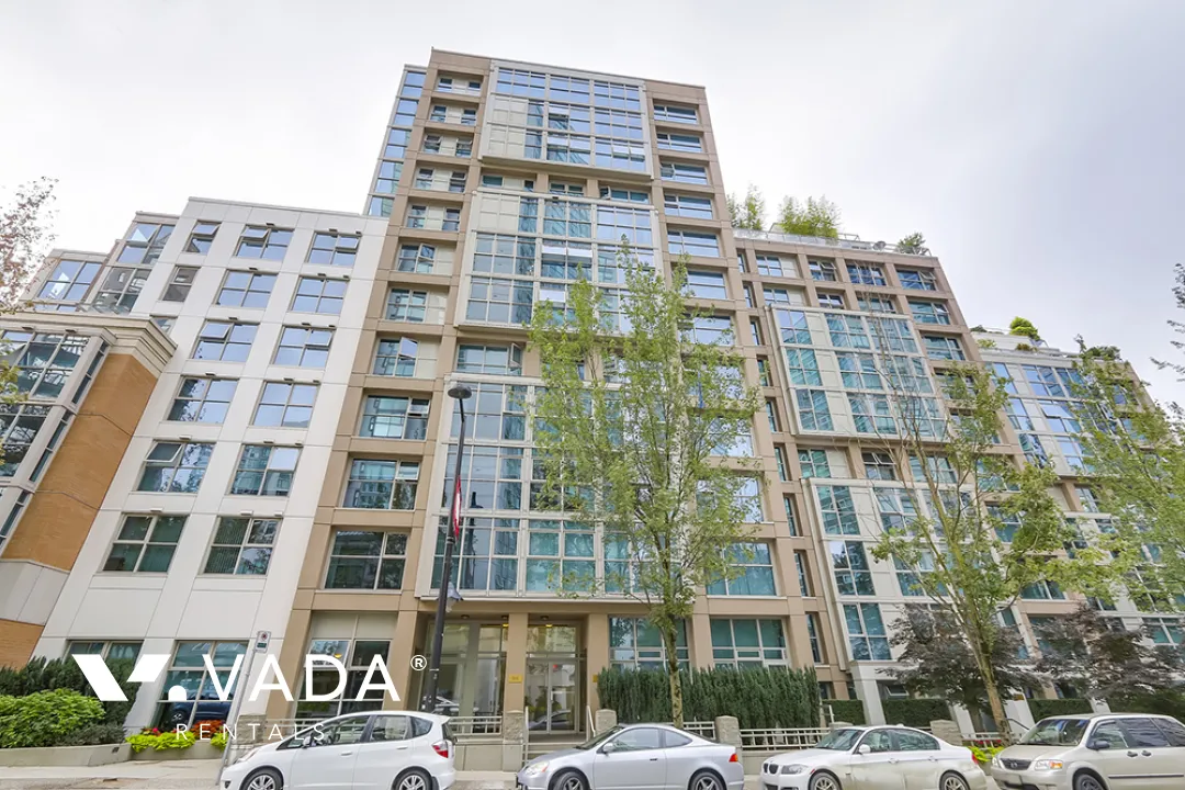 Building - Governors Villas in Vancouver, BC at 1318 Homer Street