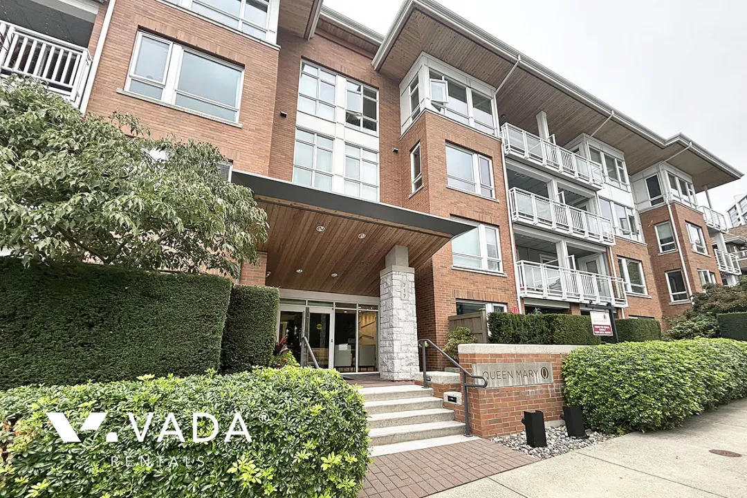 Building - Queen Mary in North Vancouver, BC at 717 Chesterfield Avenue