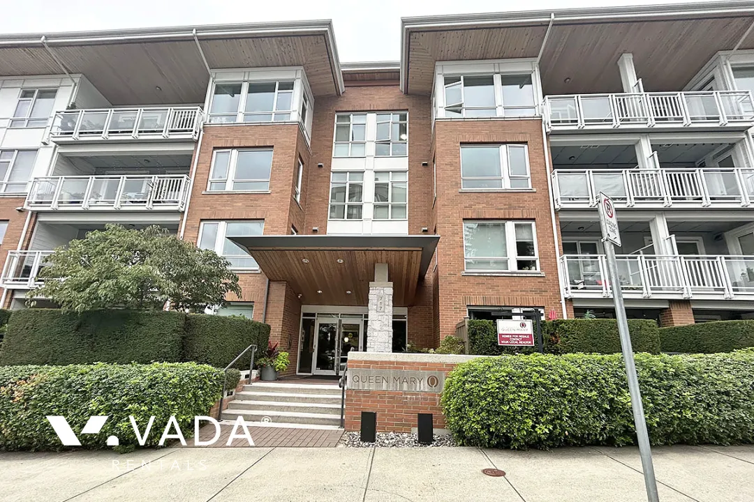 Building - Queen Mary in North Vancouver, BC at 717 Chesterfield Avenue