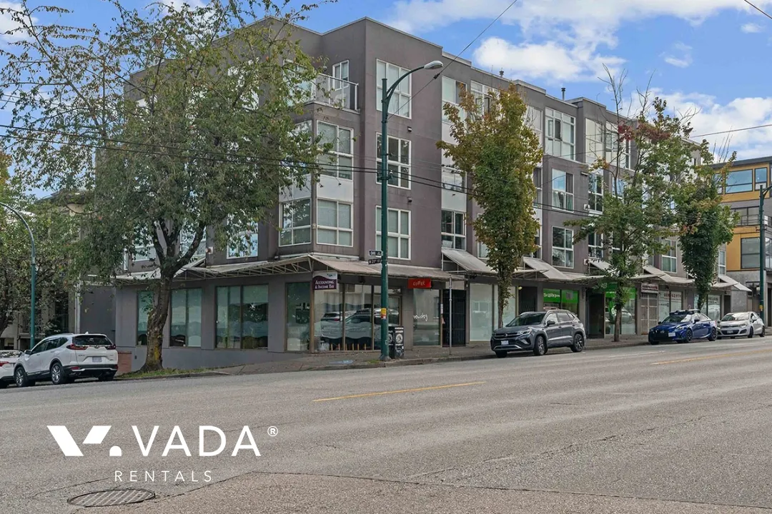 Building - Shaughnessy Heights in Vancouver, BC at 988 West 21st Avenue