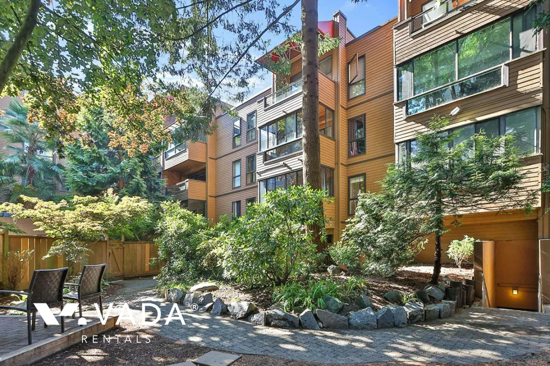 Building - The Westport in Vancouver, BC at 1435 Nelson Street