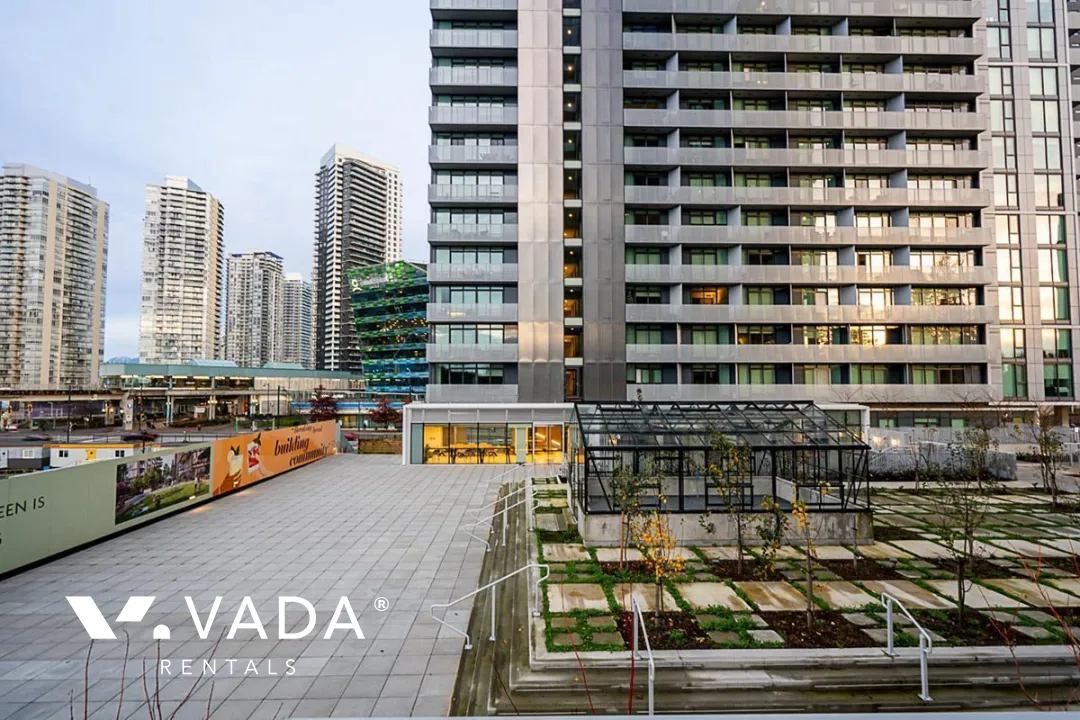 Building - Century City Holland Park in Surrey, BC at 13573 98A Avenue