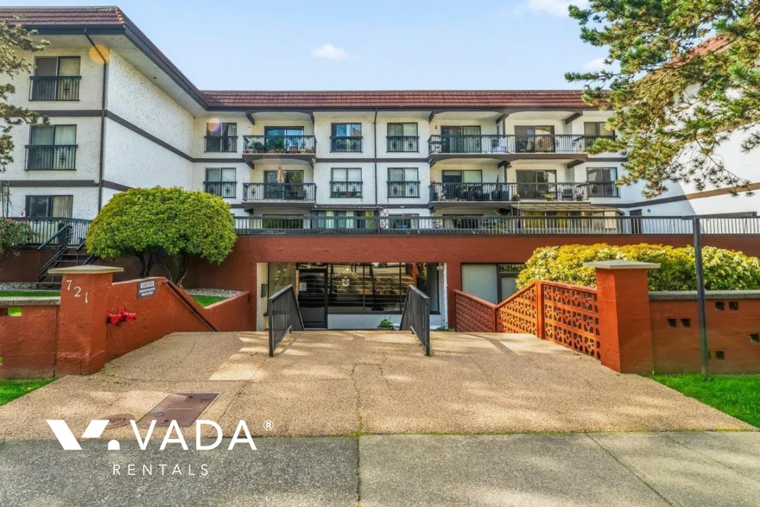 Building - Casa Del Rey in New Westminster, BC at 721 Hamilton Street