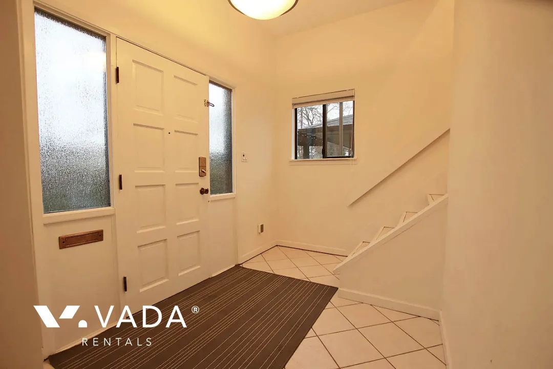 Riley Park - 3 Bedroom House (Upper Level) For Rent in Vancouver at 308 East 34th Avenue, Vancouver, BC