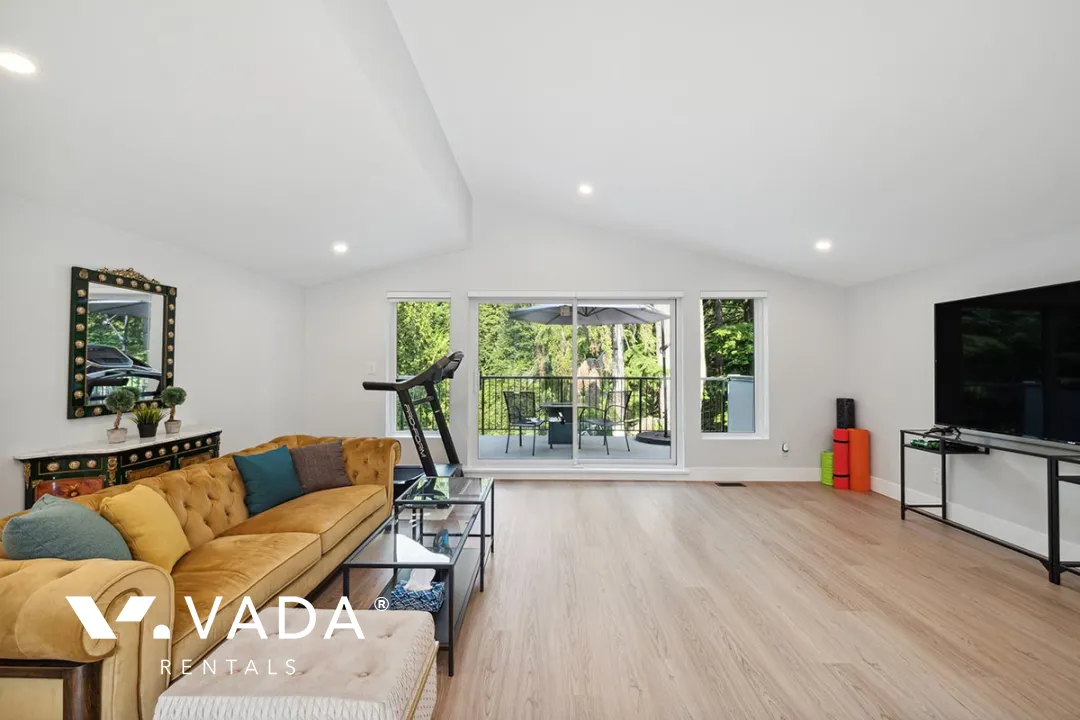 Anmore - 4 Bedroom House For Rent in Anmore at 25 - 3295 Sunnyside Road, Anmore, BC