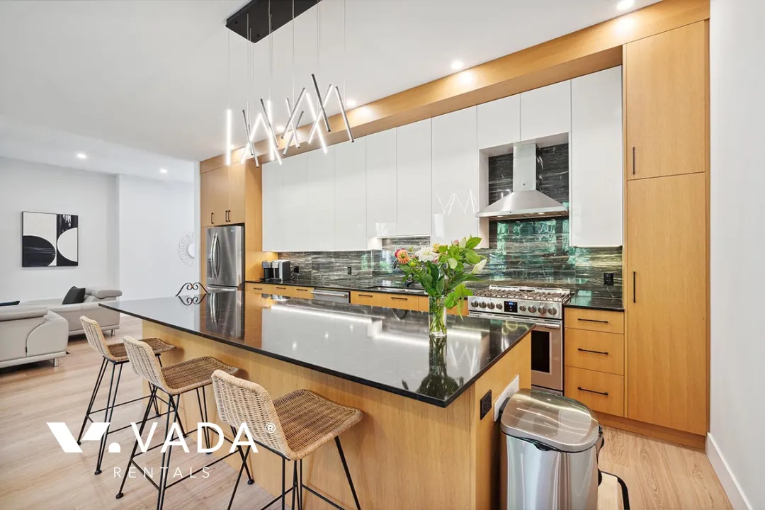 Anmore - 4 Bedroom House For Rent in Anmore at 25 - 3295 Sunnyside Road, Anmore, BC