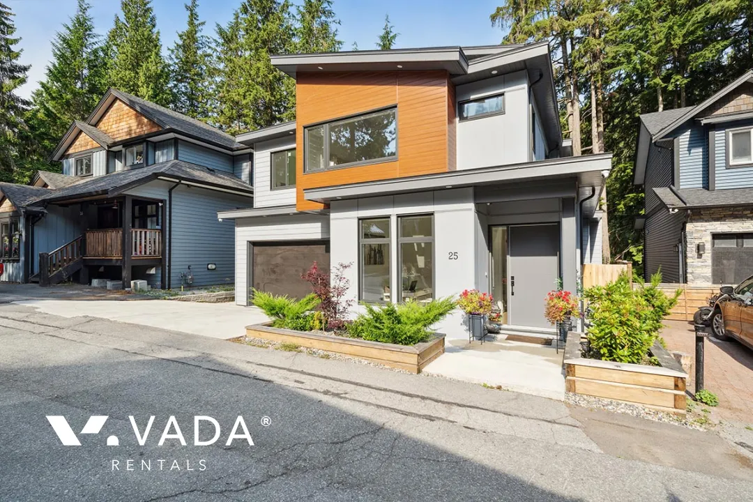 Anmore - 4 Bedroom House For Rent in Anmore at 25 - 3295 Sunnyside Road, Anmore, BC