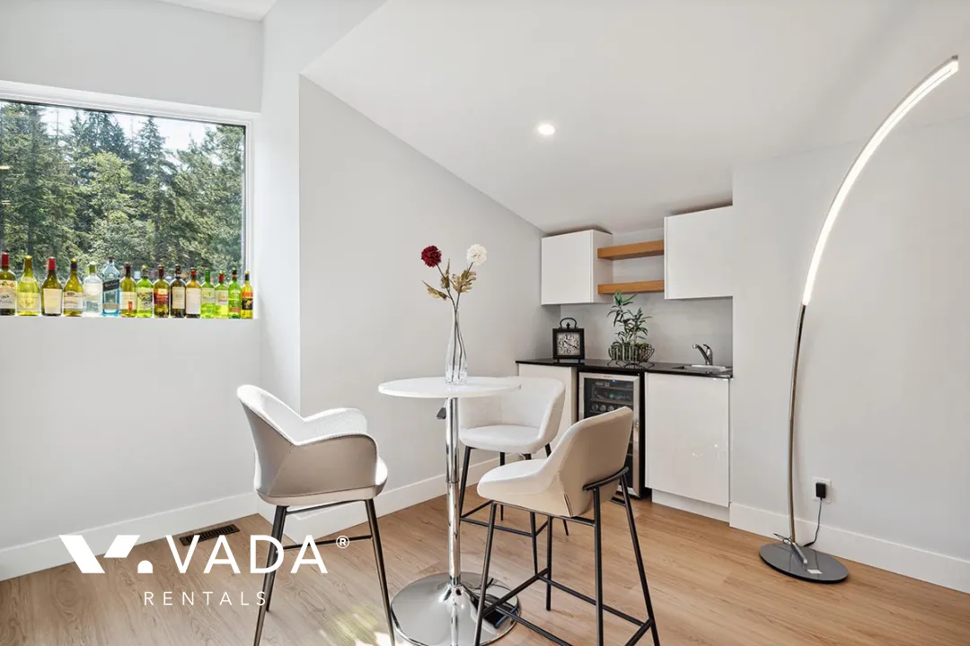 Anmore - 4 Bedroom House For Rent in Anmore at 25 - 3295 Sunnyside Road, Anmore, BC