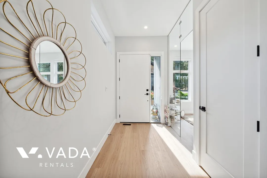 Anmore - 4 Bedroom House For Rent in Anmore at 25 - 3295 Sunnyside Road, Anmore, BC