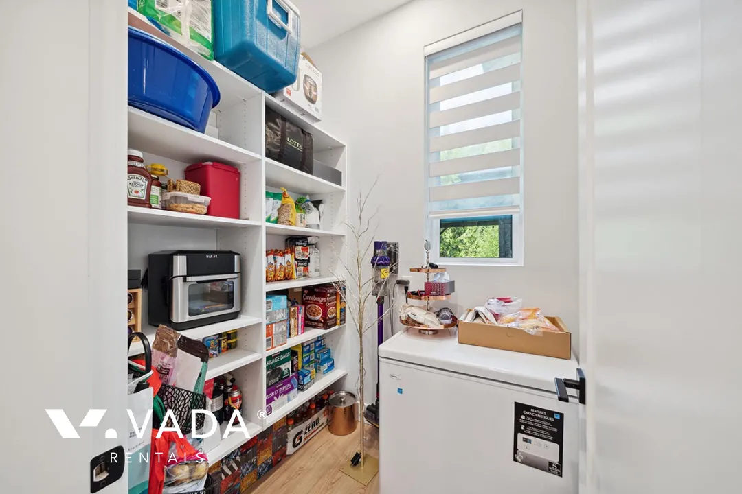 Anmore - 4 Bedroom House For Rent in Anmore at 25 - 3295 Sunnyside Road, Anmore, BC