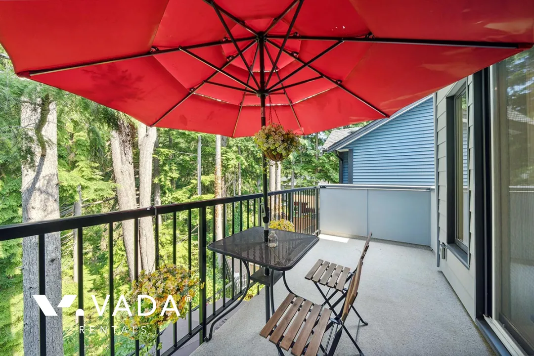 Anmore - 4 Bedroom House For Rent in Anmore at 25 - 3295 Sunnyside Road, Anmore, BC