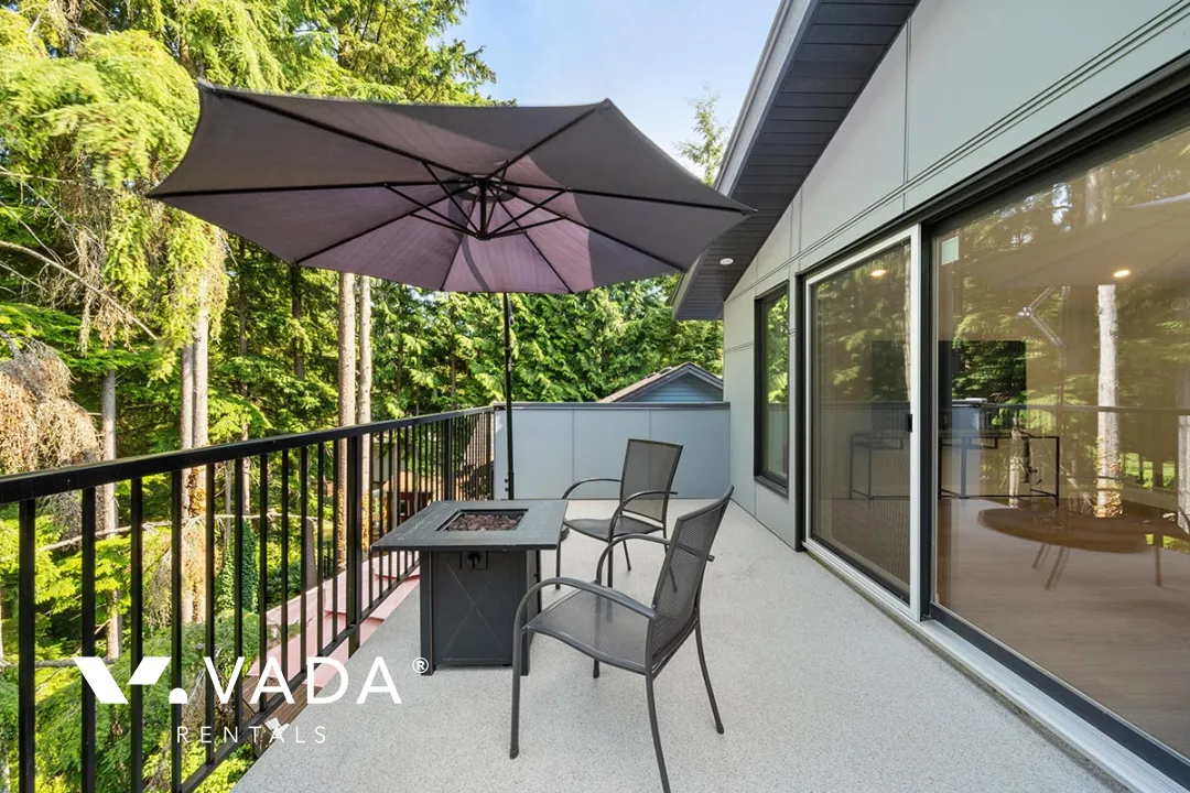 Anmore - 4 Bedroom House For Rent in Anmore at 25 - 3295 Sunnyside Road, Anmore, BC