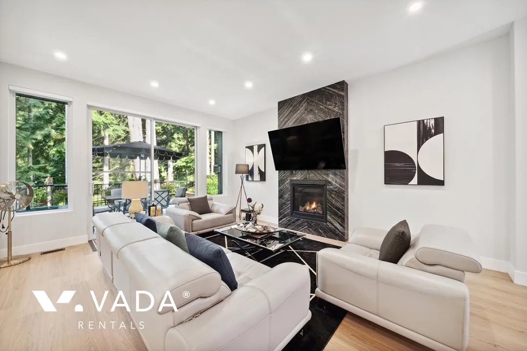 Anmore - 4 Bedroom House For Rent in Anmore at 25 - 3295 Sunnyside Road, Anmore, BC