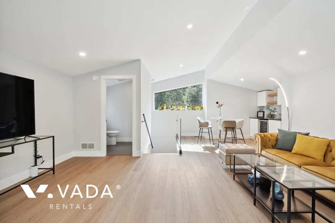 Anmore - 4 Bedroom House For Rent in Anmore at 25 - 3295 Sunnyside Road, Anmore, BC