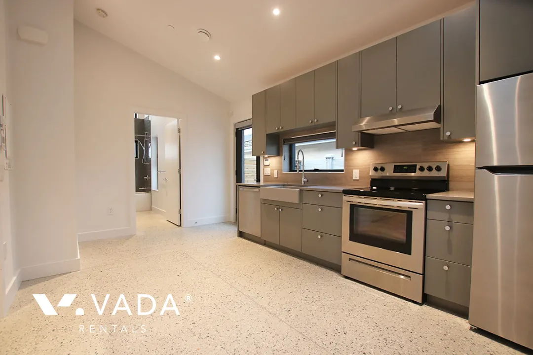 Kerrisdale - 1 Bedroom Laneway House For Rent in Vancouver at 3 - 2060 West 44th Avenue, Vancouver, BC, V6M 2E9