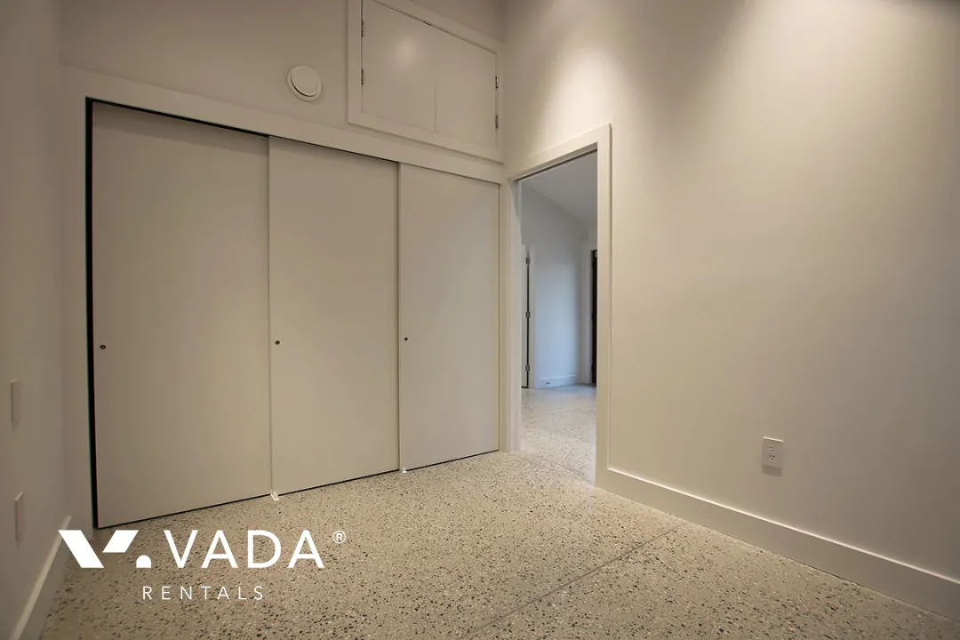 Kerrisdale - 1 Bedroom Laneway House For Rent in Vancouver at 3 - 2060 West 44th Avenue, Vancouver, BC, V6M 2E9