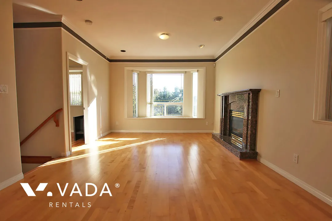 Riley Park - 4 Bedroom House (Upper Level) For Rent in Vancouver at 4525 Saint George Street, Vancouver, BC, V5V 4A6